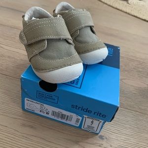 Stride Rite Boys Shoes